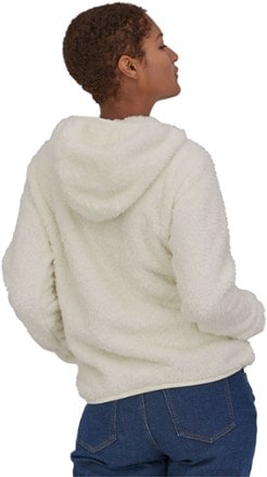Patagonia los on sale gatos white