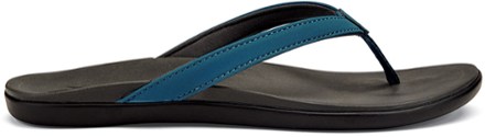 olukai flip flops clearance