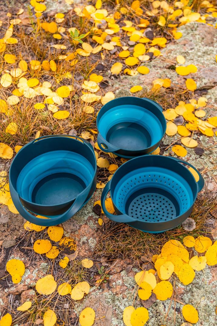 Location Image for Flat Pack Collapsible Bowls & Strainer Set