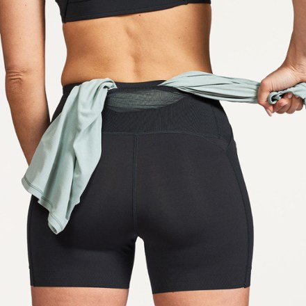 Janji 4" Trail Shorts - Women's 5