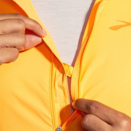 Brooks Canopy Jacket - Women's 5