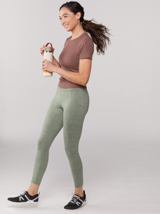 Vuori Mudra Fitted T-Shirt - Women's 3