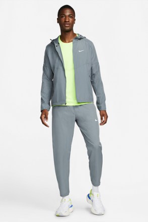 Pensar en el futuro donante Asombrosamente Nike Men's Running Jackets | REI Co-op