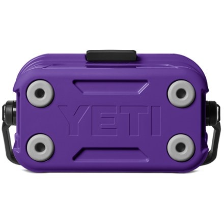 YETI Roadie 8 Hard Cooler 7