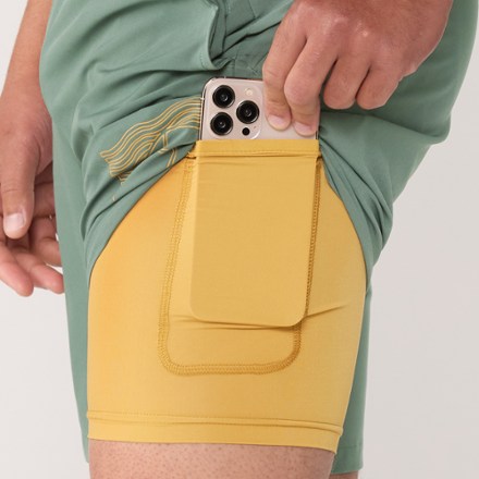 Roark Run Amok Bommer 2.0 Shorts - Men's 7" Inseam 4