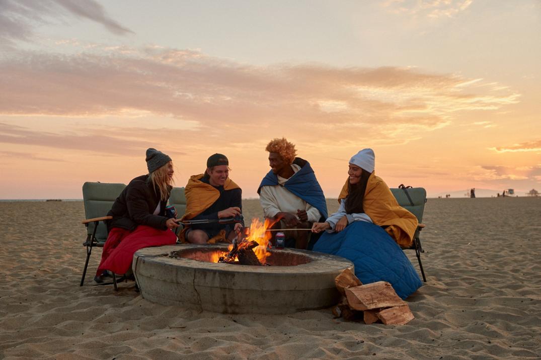 Location Image for NanoLoft Flame Puffy Blanket