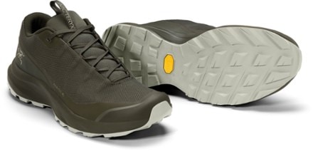 vibram megagrip hiking boots