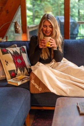 Rumpl Apres Fleece Blanket 4