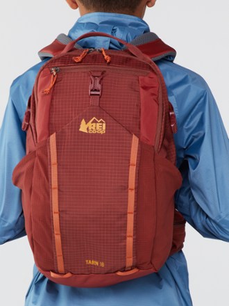 REI Co-op Tarn 18 Pack - Kids' 1