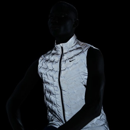 Nike Therma-FIT ADV Reflect Vest - Men's 6