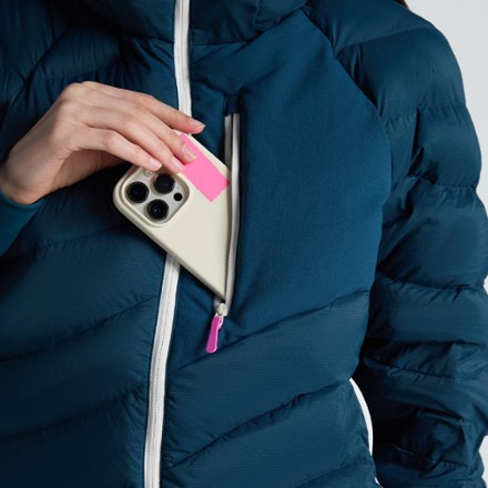 SENIQ Wild Puff Packable Down Hoodie - Women's 4