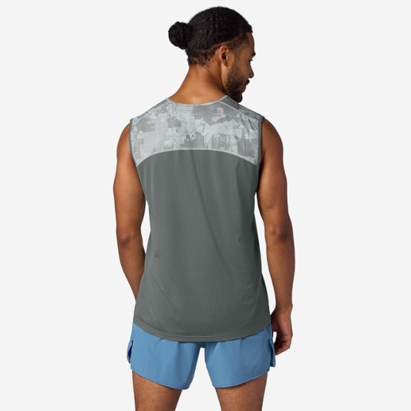 On Body Image of color Boulder Crack Map Camo