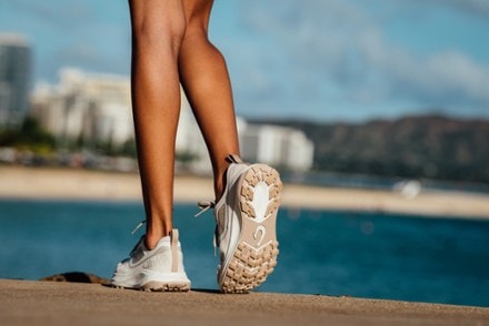 OluKai Makiki Sneakers - Women's 4