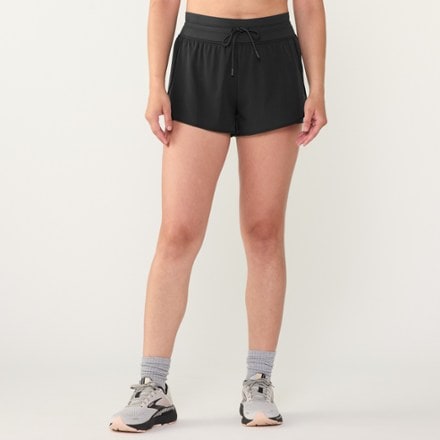 Vuori Daily Speed Shorts - Women's 2