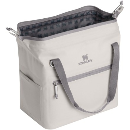 Stanley The All Day Julienne Midi Cooler - 20 Cans/12 Qts. 2