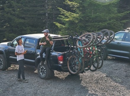 Yakima HangTight 6-Bike Hitch Rack 10