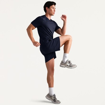 RHONE Invictus Training Tee V2 - Men's 2