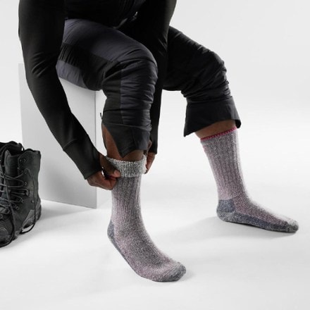 Smartwool Mountaineer Classic Edition Max Cushion Second Cut Crew Socks 1
