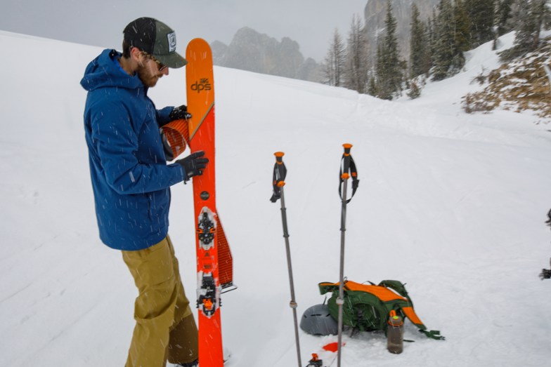 Location Image of color Orange