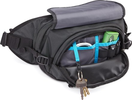 In-Use (items not included) (Dark Shadow)