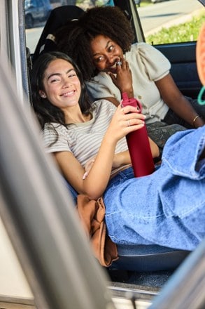 Location Image of color Burgundy