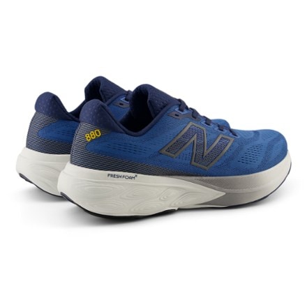 New Balance Fresh Foam X 880v15 Road-Running Shoes - Men's 3