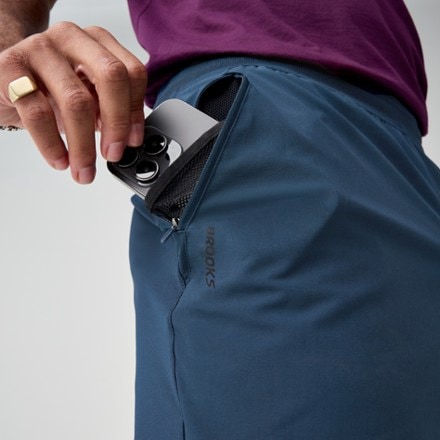 Brooks Dash Pants - Men's 2