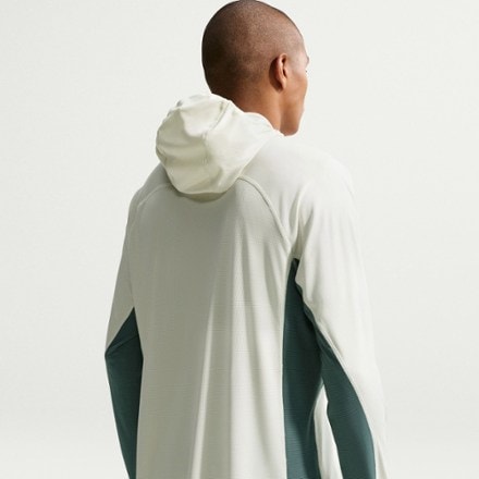 Nike ACG Solar Chase Dri-FIT UV Long-Sleeve Hooded Top - Men's 6