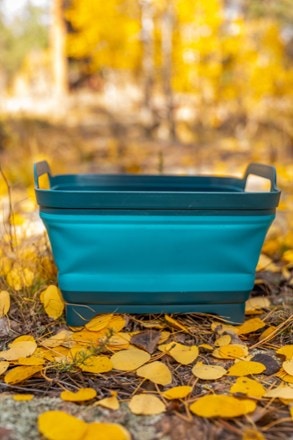Adventure Ready Flat Pack Collapsible Sink - 8 L 7