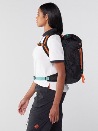 Outdoor Afro + REI Co-op Flash 22 Pack 8