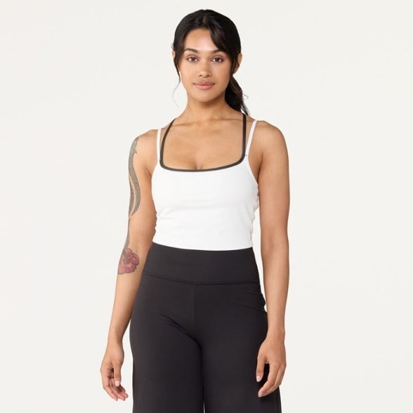 Model info: Height: 5' 6" | Waist: 24" | Wearing size: M