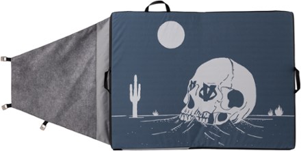 evolv Launch Crash Pad- skull print