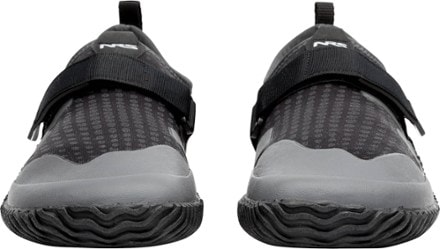 NRS Kicker Wetshoes - Men's 4