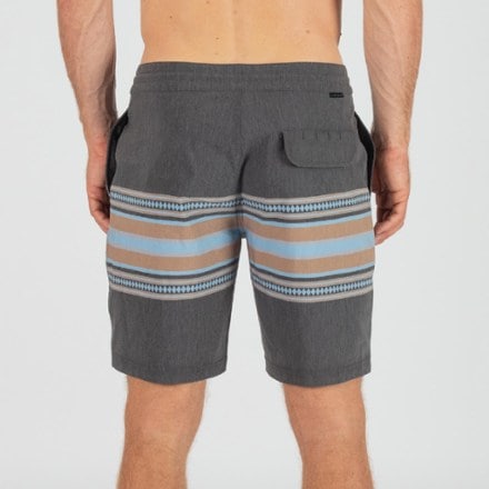 VISSLA Issaquah 18.5" Boardshorts - Men's 3