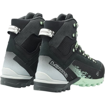 Lowa Cervino GTX Mid Mountaineering Boots - Women's 3