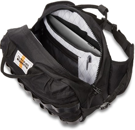 dakine wing bag