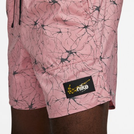 Nike Stride Dye 7" Shorts - Men's 6