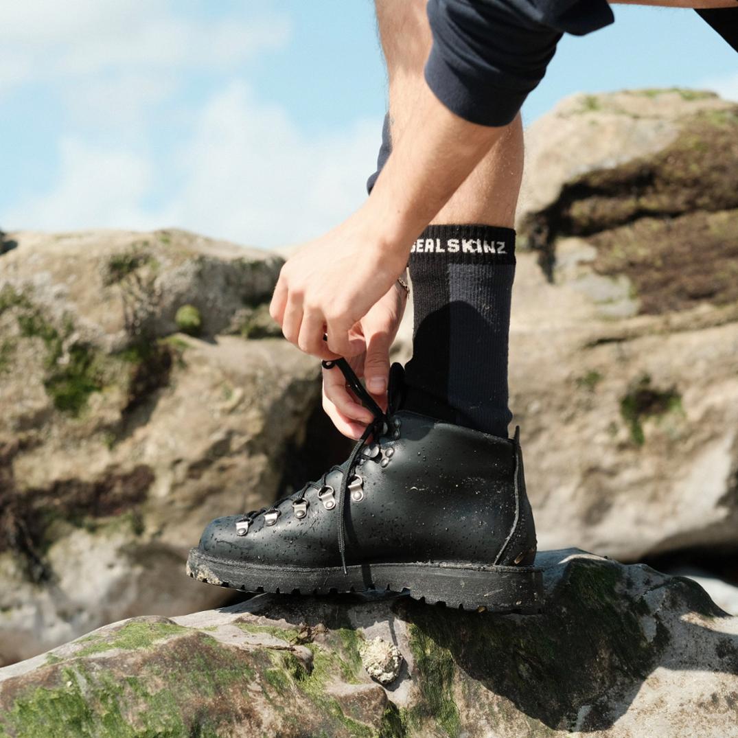 Location Image for Starston Waterproof Mid Socks