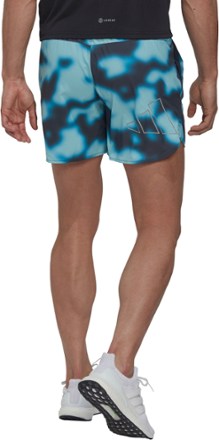 adidas Run Icons Logo Graphic AOP Shorts - Men's 2