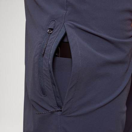 Endura Alltrack Ride Bike Over Shorts - Men's 6