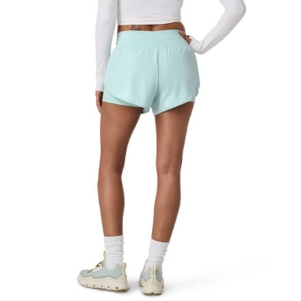 Vuori Daily Speed Shorts - Women's 2