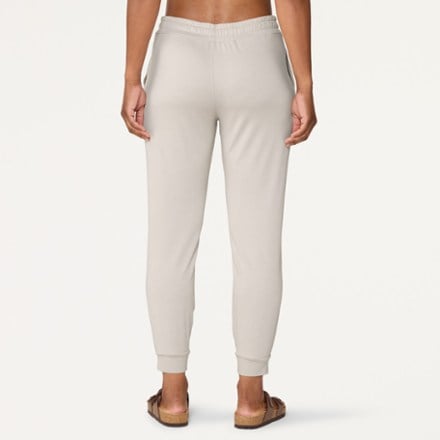 Vuori Performance Joggers - Women's 2