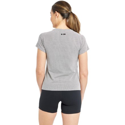Oiselle Flyout Shirt - Women's 1