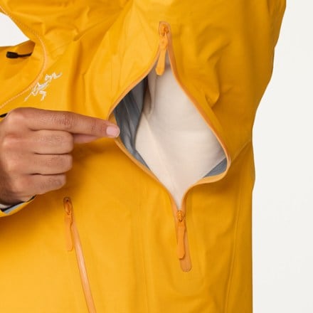 Arc'teryx Beta SL Jacket - Men's 6