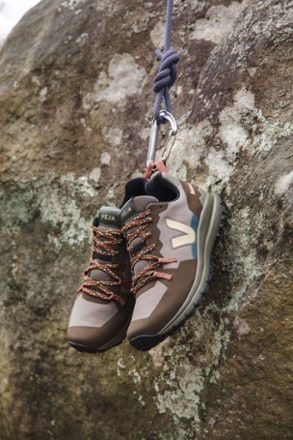 VEJA VEJA x Finisterre Fitz Roy Hiking Shoes - Women's 8