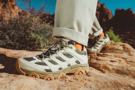 Location Image for Moab 3 Hiking Shoes - Men's