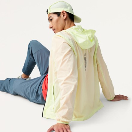Brooks Canopy Packable Jacket - Men's 5