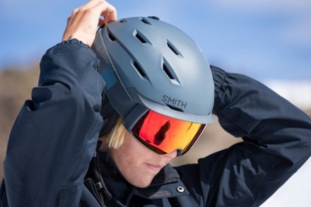 Smith 4D MAG ChromaPop Snow Goggles with gogglesoc 6