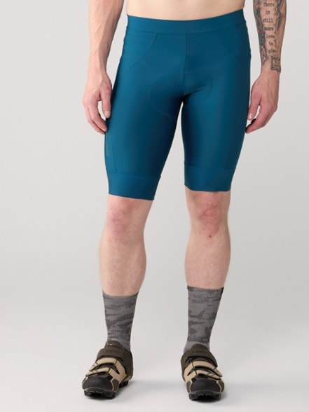 Model info: Height: 6'0" | Waist: 32.5" | Inseam: 32 | Wearing size: M