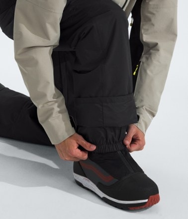 The North Face Freedom Insulated Snow Pants - Men's Short Sizes 5